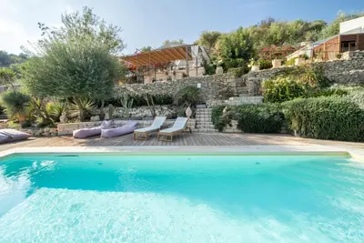 Piscina di Azalo Country House o nelle vicinanze