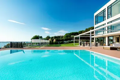 Piscina di Villa Angelina o nelle vicinanze