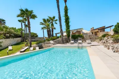 Piscina di Villa del Mito o nelle vicinanze