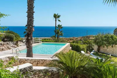 Piscina di Villa del Mito o nelle vicinanze