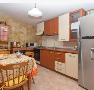 Cucina o angolo cottura di CASA DI ALICE A 250 METRI DAL MARE