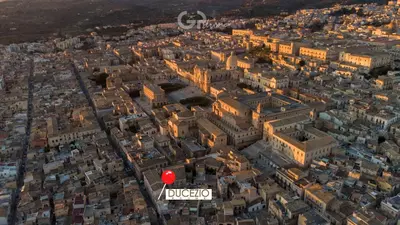Vista generica su Noto o vista sulla città dall'interno dell'affittacamere