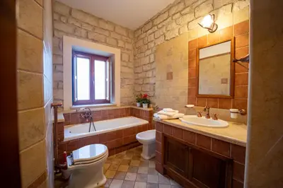 Bagno di Casale Della Contea