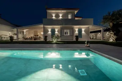 Piscina di ISULATRAVEL - Villa Galene o nelle vicinanze