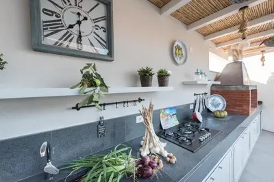 Cucina o angolo cottura di ISULATRAVEL - Villa Licia