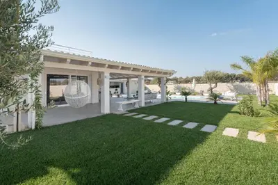 Giardino di ISULATRAVEL - Villa Venere