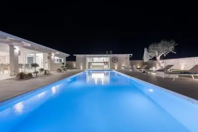 Piscina di ISULATRAVEL - Villa Venere o nelle vicinanze