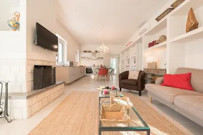 TV o dispositivi per l'intrattenimento presso ISULATRAVEL-Villa Zagara