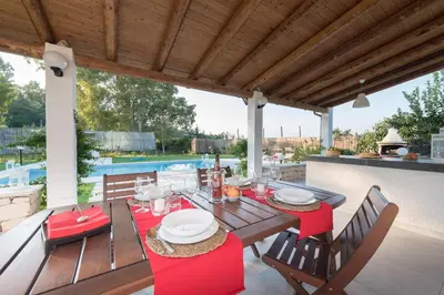 Piscina di ISULATRAVEL-Villa Zagara o nelle vicinanze