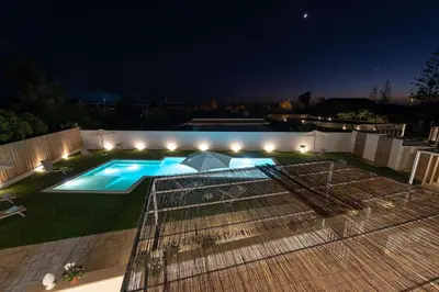 Piscina di ISULATRAVEL - Blu Mediterraneo House o nelle vicinanze