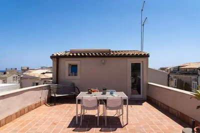 Balcone o terrazza di GuestHost - Mercato di Ortigia Apartments