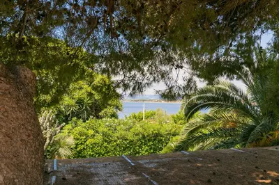 Paesaggio naturale nelle vicinanze della casa vacanze