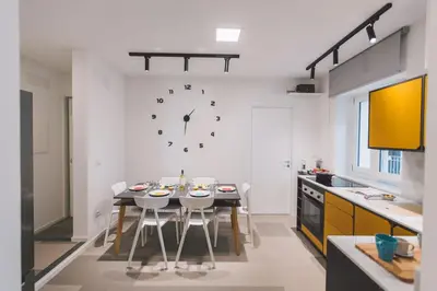 Cucina o angolo cottura di New apartment with patio