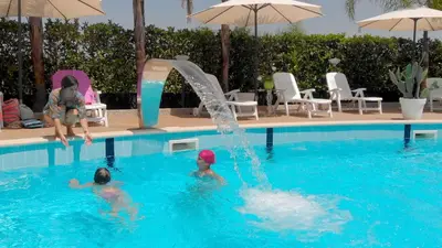 Piscina di Residence Fronte Mare o nelle vicinanze