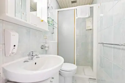 Bagno di GuestHost - Castello Ursino Balcony Apartment x5