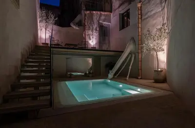 Piscina di La Dépendance Hotel o nelle vicinanze