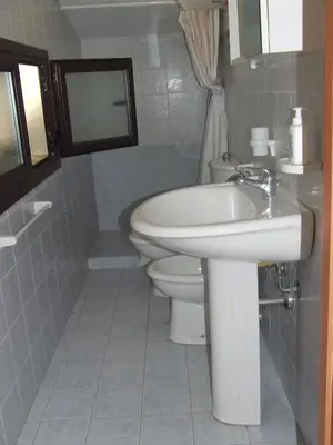 Bagno di Appartamentino in Noto Marina 250 metri dal mare