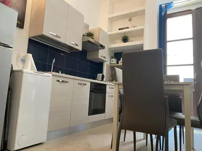 Cucina o angolo cottura di casa vacanze Maniace 80