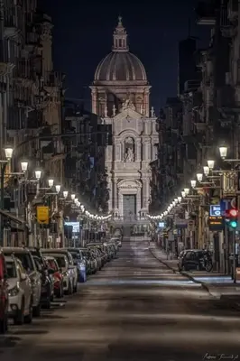 Vista generica su Catania o vista sulla città dall'interno dell'appartamento