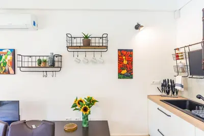 Cucina o angolo cottura di GuestHost - Vakalu Piazza Duomo Charming Apartment