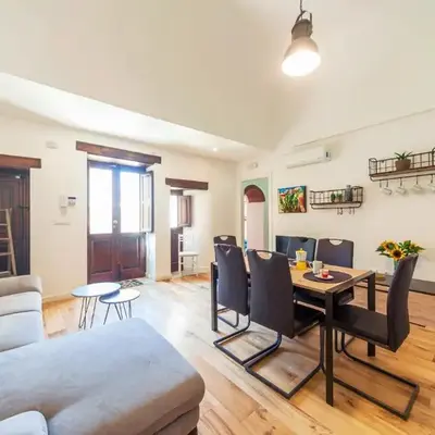 GuestHost - Vakalu Piazza Duomo Charming Apartment
