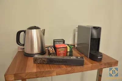 Set per la preparazione di tè e caffè presso Casa Bellomo Ortigia