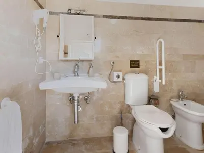 Bagno di Farmhouse in Noto with Pool and Garden