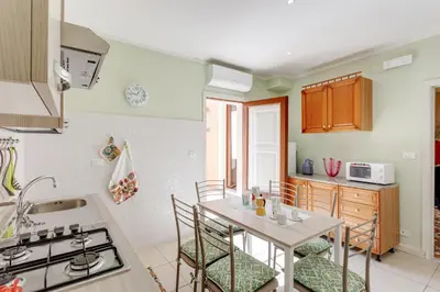 Cucina o angolo cottura di GuestHost - Casa Marinella - Flat with Terrace
