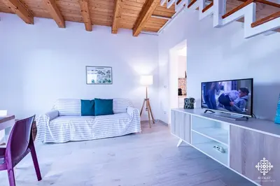 TV o dispositivi per l'intrattenimento presso Beach Front Villas