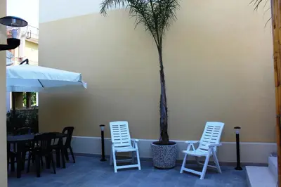 Patio o area all'aperto di RE SOLE La Dependance - Casa vacanza V E N E R E