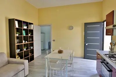 Area soggiorno di RE SOLE La Dependance - Casa vacanza M E R C U R I O