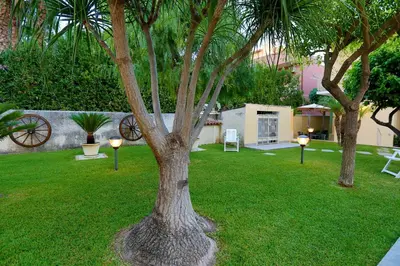 Giardino di RE SOLE La Dependance - Casa vacanza M E R C U R I O