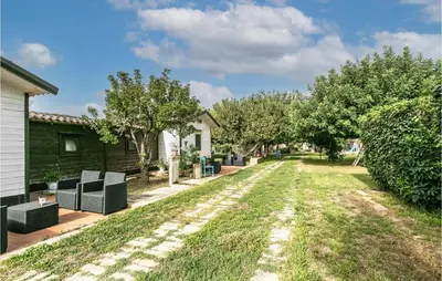 Giardino di 2 Bedroom Pet Friendly Home In Siracusa