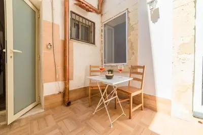 Planimetria di 10 minuti a piedi da Ortigia - Cortile privato & AC