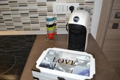 Set per la preparazione di tè e caffè presso Il Cortile della Patrona