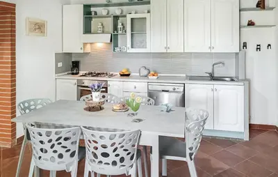 Cucina o angolo cottura di Nice Home In Rosolini With Wifi