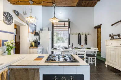 Cucina o angolo cottura di Authentic Sicilian Charm, pool, sea view, wi-fi & parking