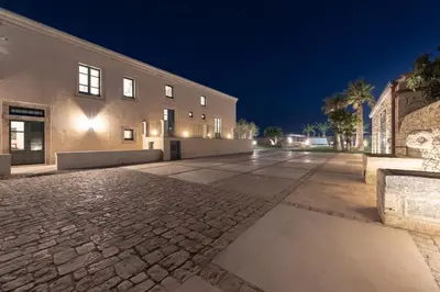 Il quartiere o una zona nella vicinanze della villa