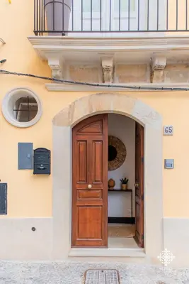 Facciata o entrata di Casa Ramal - Tipica dimora Siciliana