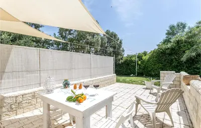 Giardino di 1 Bedroom Lovely Apartment In Pachino