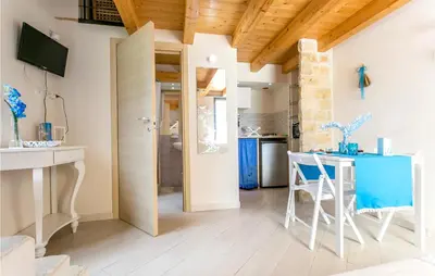 Cucina o angolo cottura di 1 Bedroom Lovely Apartment In Pachino
