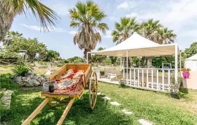 Giardino di 1 Bedroom Lovely Apartment In Pachino