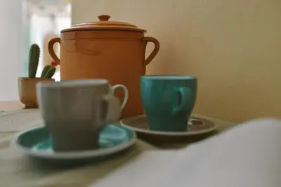 Set per la preparazione di tè e caffè presso LUCCICAMARE family-run BeB