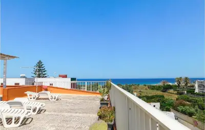 Vista generica sul mare o vista sul mare dall'interno della casa vacanze