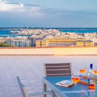 GuestHost - La Terrazza di Siracusa - Roomy and Bright Flat