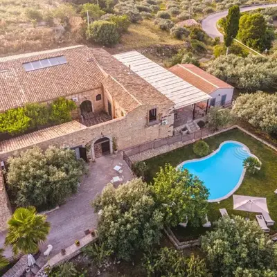 Masseria Fortificata Lo Zafferaneto