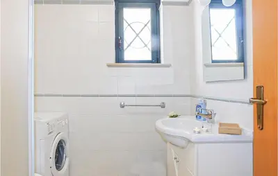 Bagno di Nice Home In Noto With Wifi
