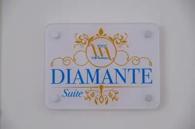 Certificato, attestato, insegna o altro documento esposto da White Apartments & Spa