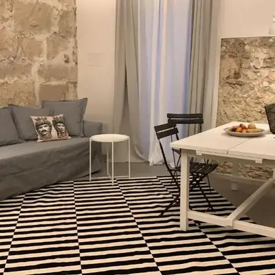 Casa Lunya
