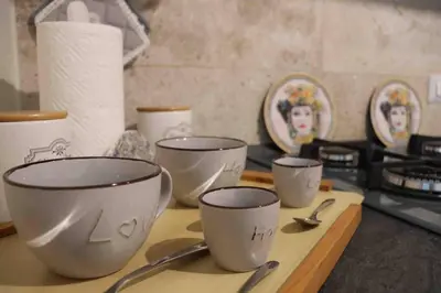 Set per la preparazione di tè e caffè presso La casetta di Nonna Paola
